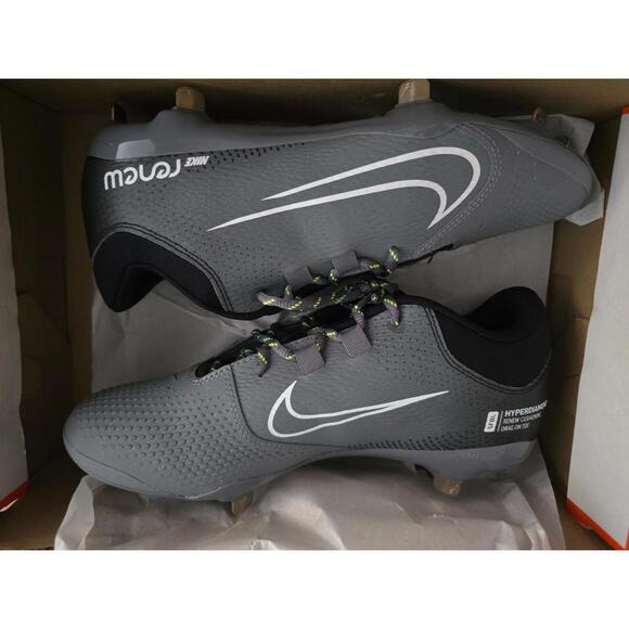 Nike softball cleats NEW - Picture 1 of 2